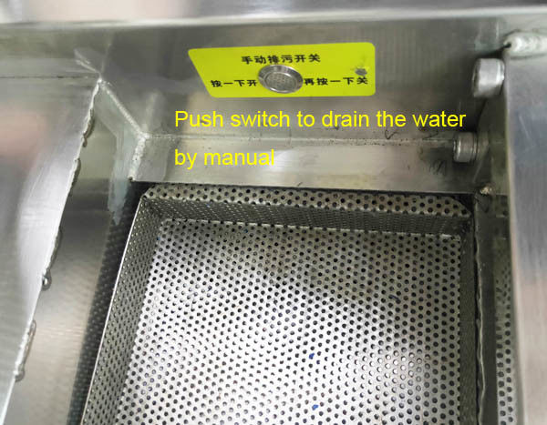 Machine unique automatique de nettoyage de l'acier inoxydable 304 pour la pièce propre 4